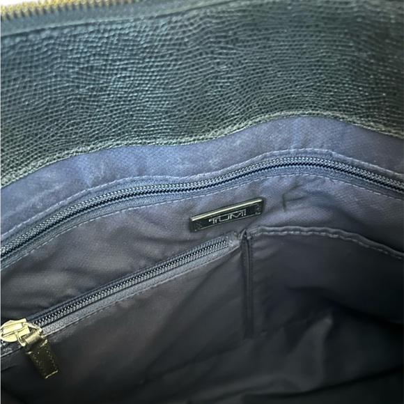 Tumi Sinclair Nita Commuter Briefcase Crossbody Color Black - Picture 6 of 10